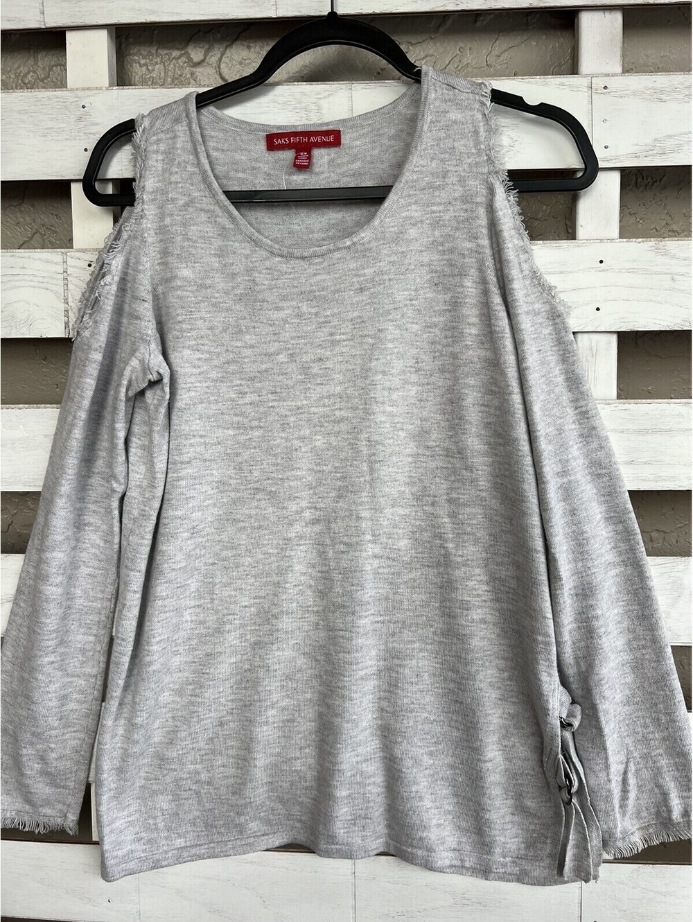 Saks Fifth Avenue Womens M Gray Cold Frayed Shoulder Long Sleeves